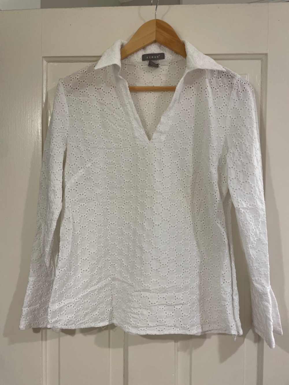 Vintage Kenar White Eyelet V-Neck Collared Long-Sleeve Blouse